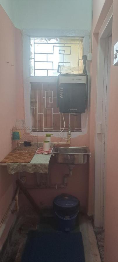 A Home Away From Home Колката Екстер'єр фото